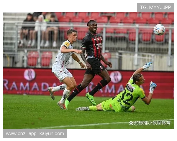 莱奥单刀突入禁区冷静挑射 莱奥单刀突入禁区冷静挑射